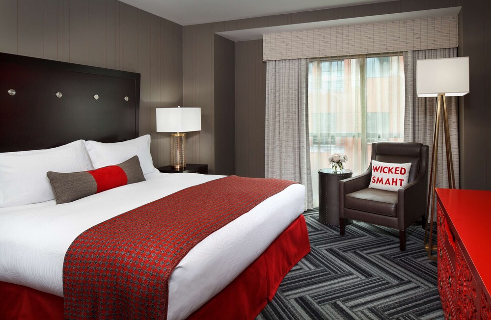 Pennyweight Hotel Boston, Curio Collection by Hilton 5/31