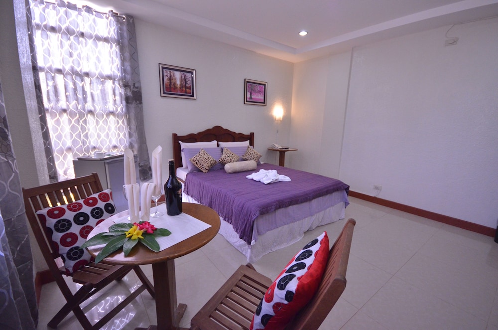 Casanas Suites 24/32