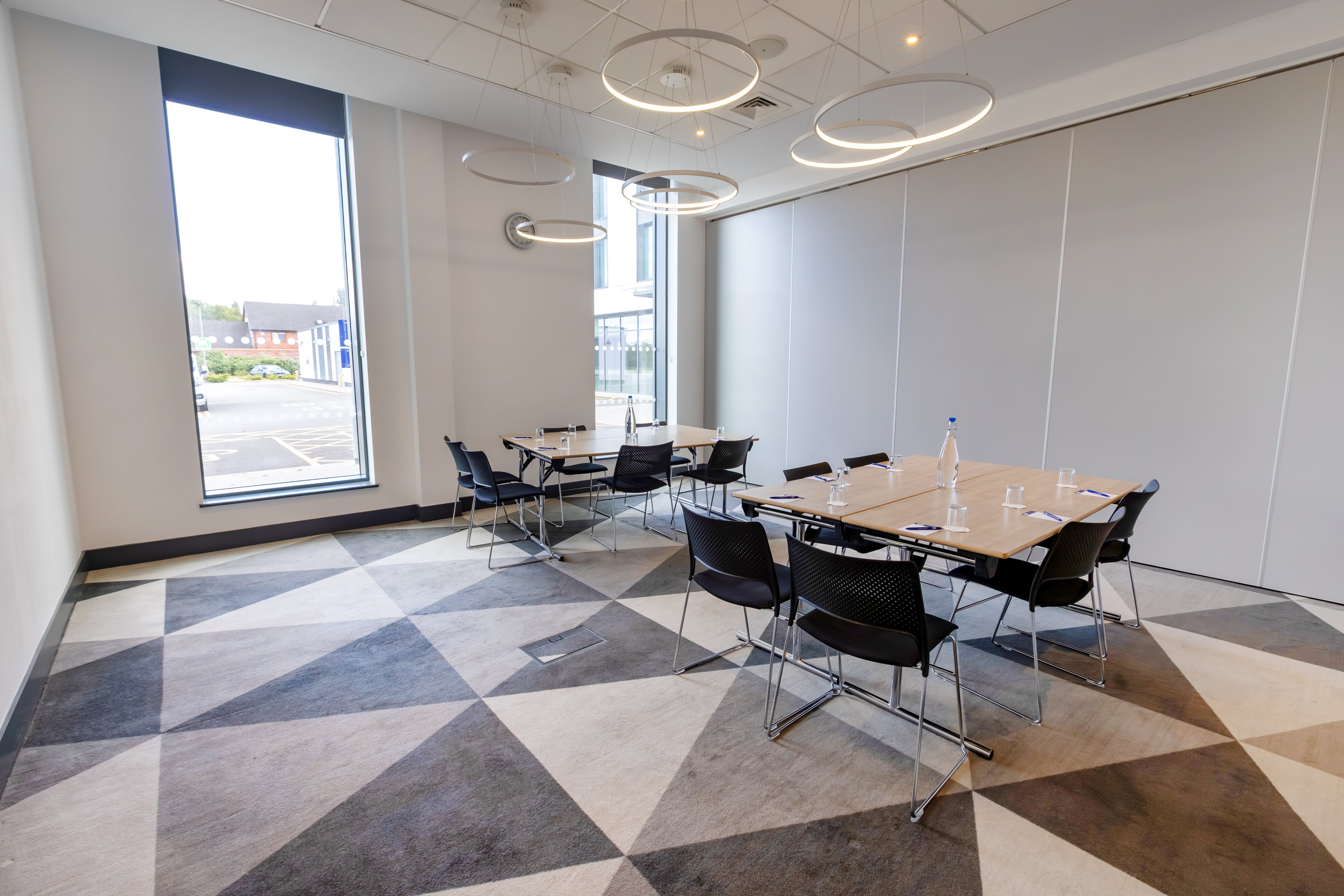 Holiday Inn Express Manchester Traffordcity 73/78