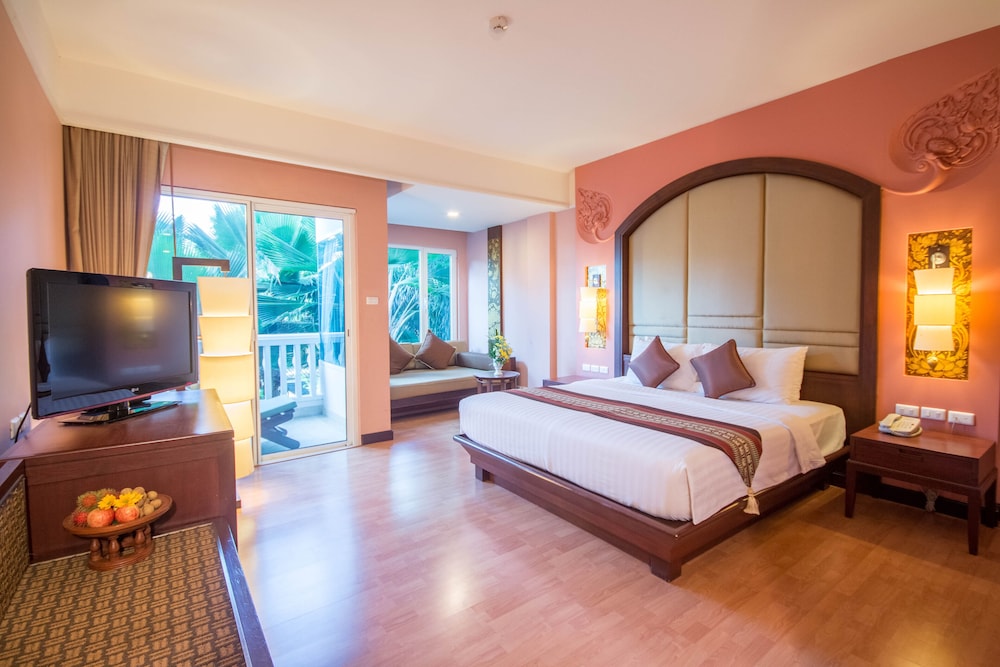 Grand Pacific Sovereign Resort and Spa 24/68