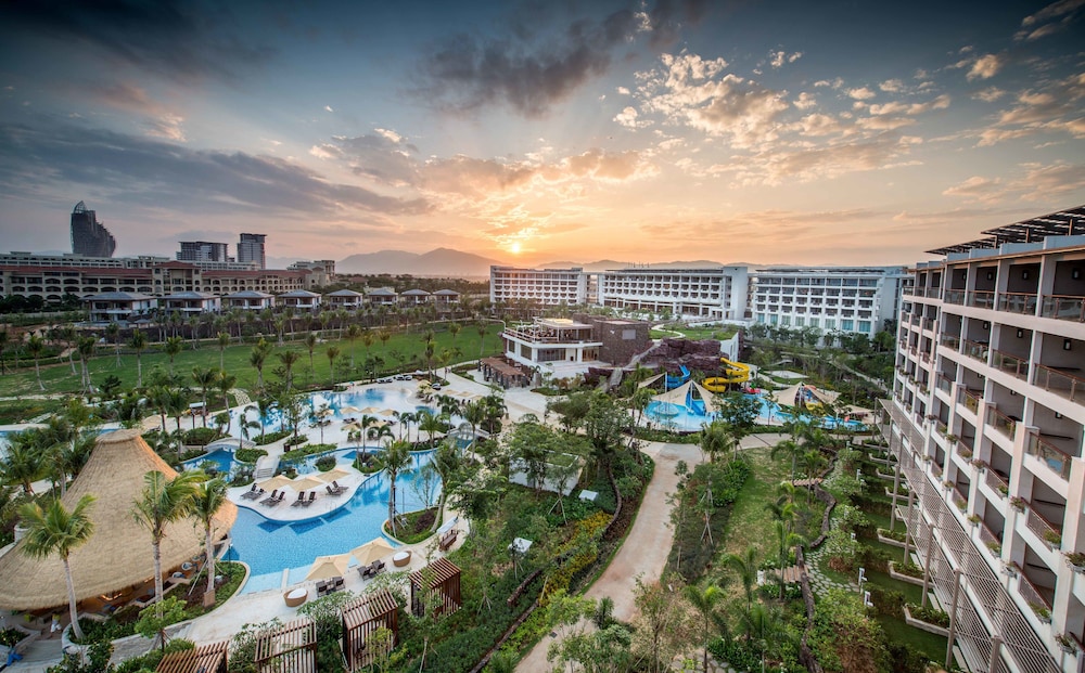 Shangri-La Sanya 1/48