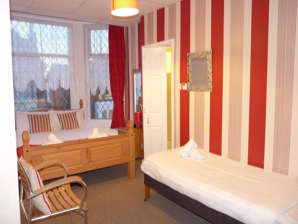 Hilbre Hotel 23/40