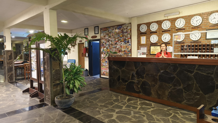 Augusta Hotel dan Glamping Palabuhanratu 1/11