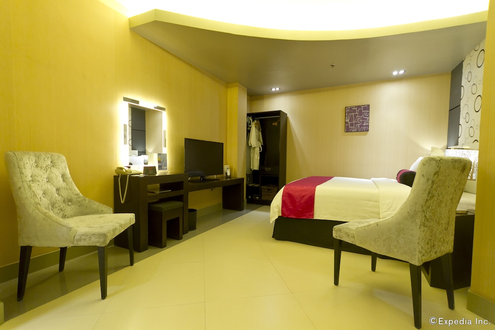 Eloisa Royal Suites 39/58