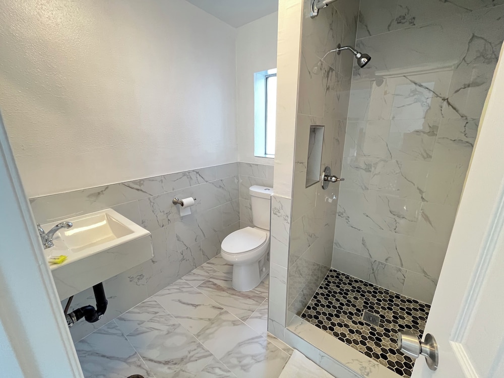 Griffith Park Motel - LA Hollywood Area 22/23