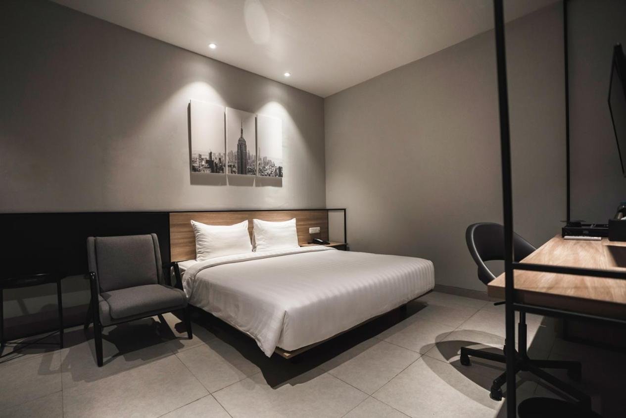 Conjioo Hotel Jakarta Managed by MHM 9/17