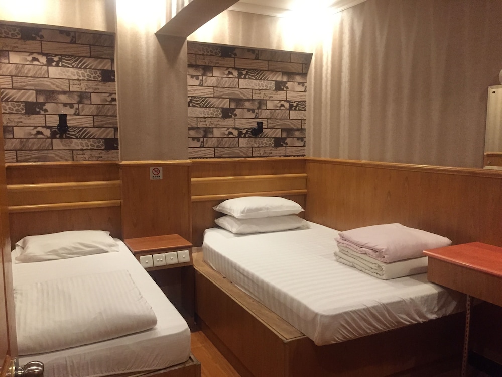 Kowloon New Hostel 24/35