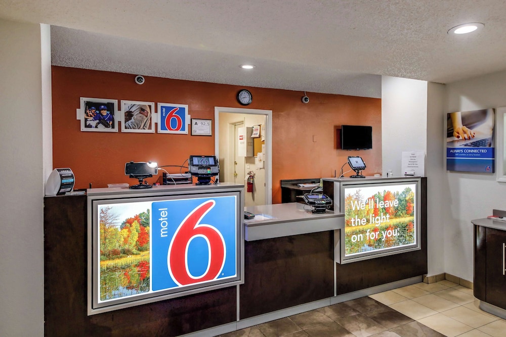 Motel6 Greensboro, NC - Airport 9/49