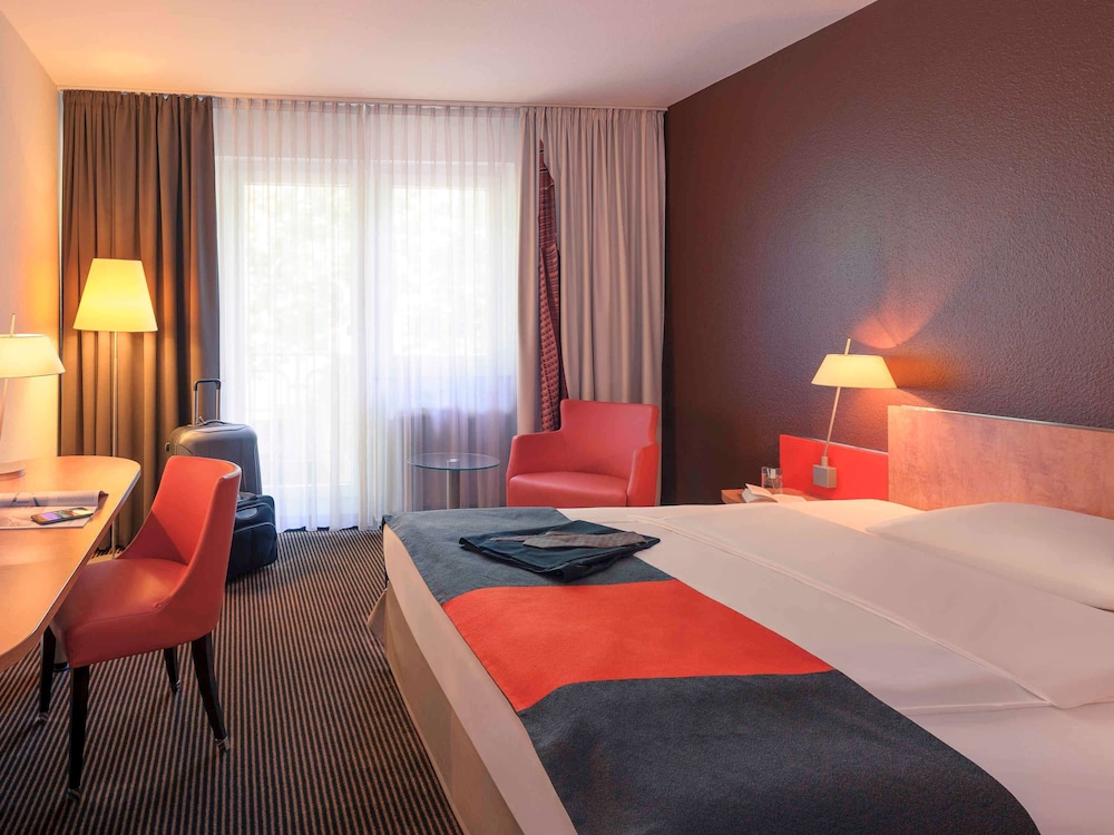 MERCURE HOTEL AND RESIDENZ FRANKFURT MESSE 16/82