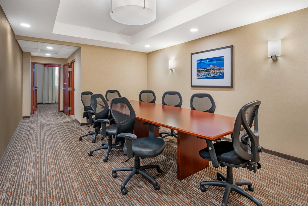 Drury Inn and Suites Fort Myers 38/49