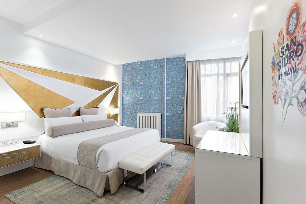 ROOM, DOUBLE BED, GRAN VIA VIEW