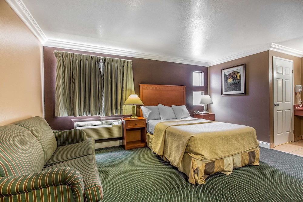 Rodeway Inn Ventura Midtown 22/48