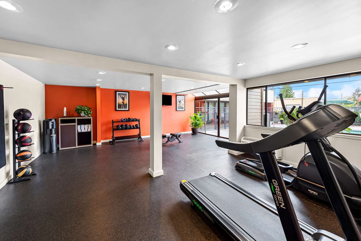 Best Western Cascadia Inn 5/11