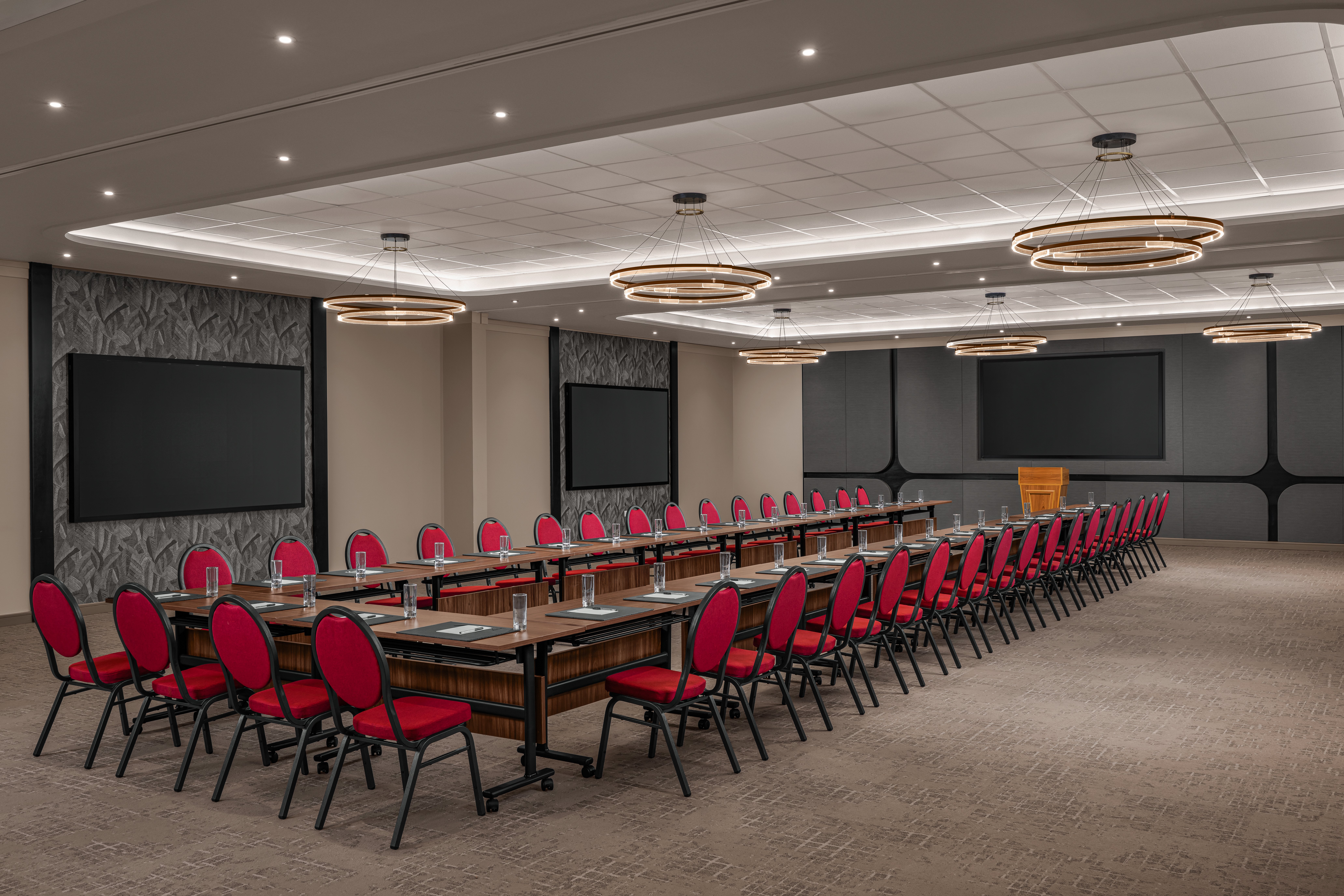 Crowne Plaza Dar Es Salaam 62/74