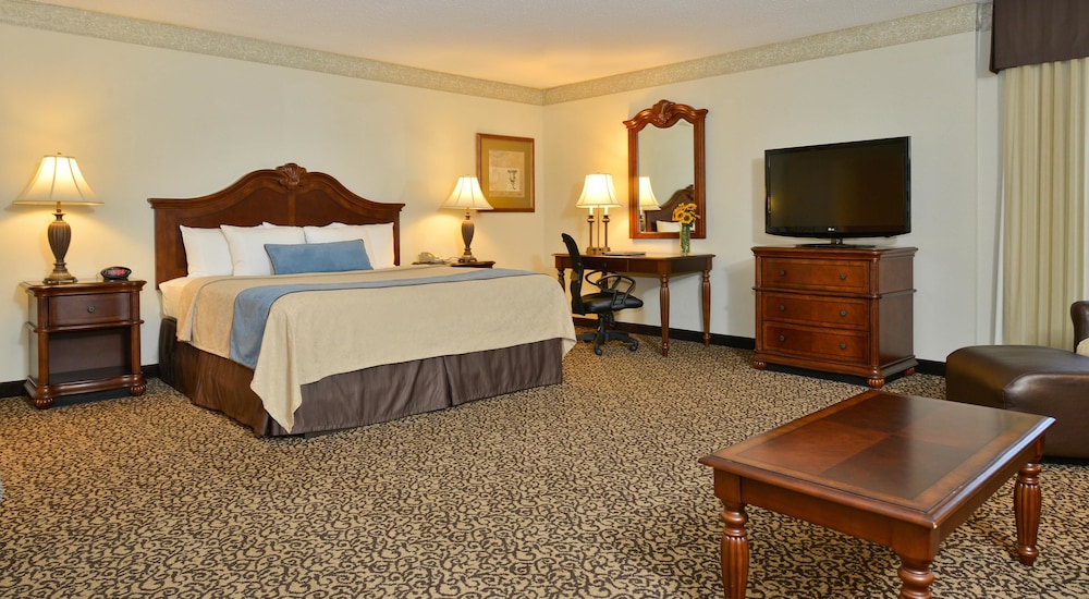 Best Western Plus Steeplegate Inn 17/51