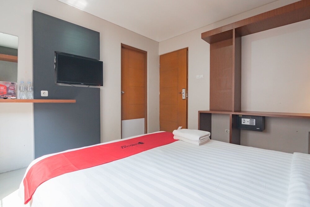 غرفة بسرير مزدوج، RedDoorz @ Dago Pojok 3 3/6