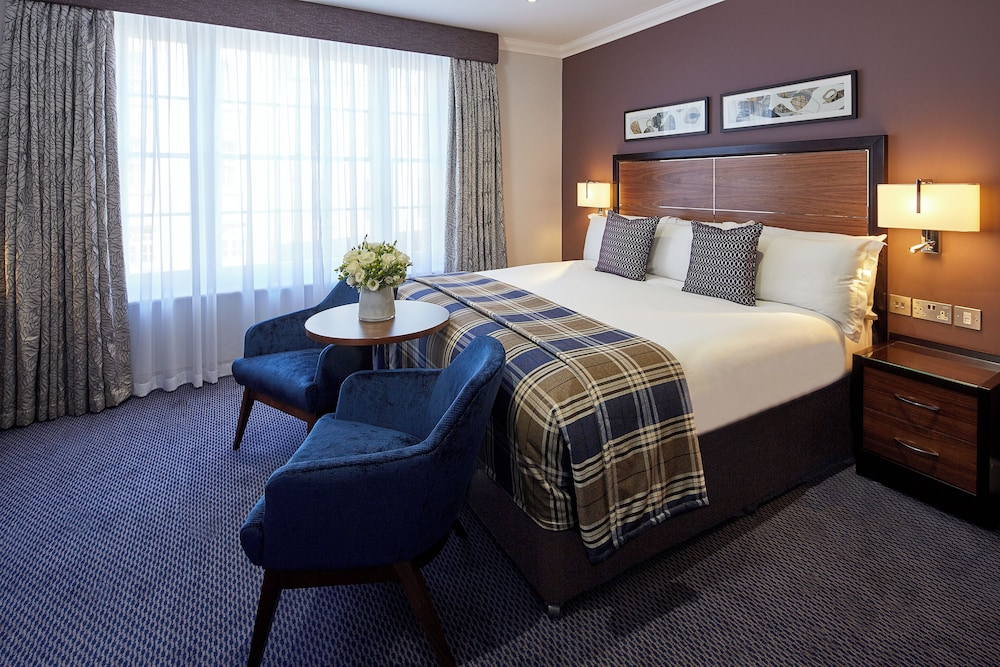 Grand, Double Bed