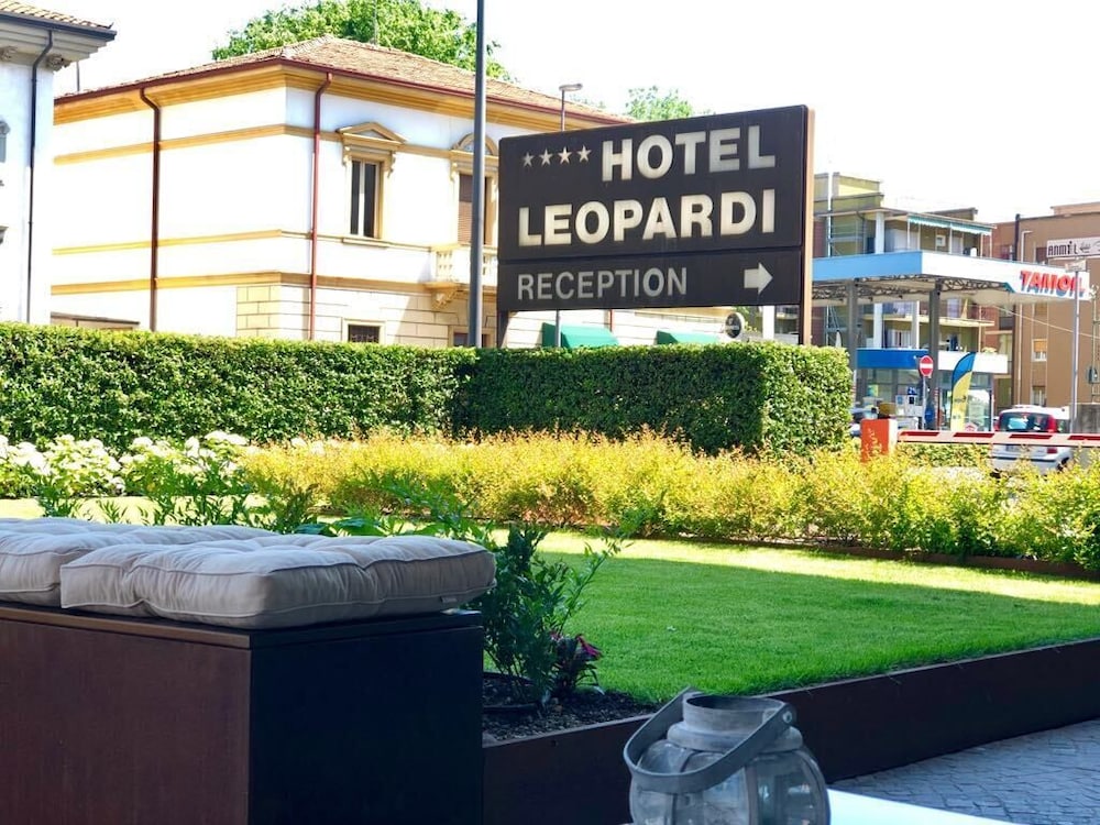 Leopardi 64/67