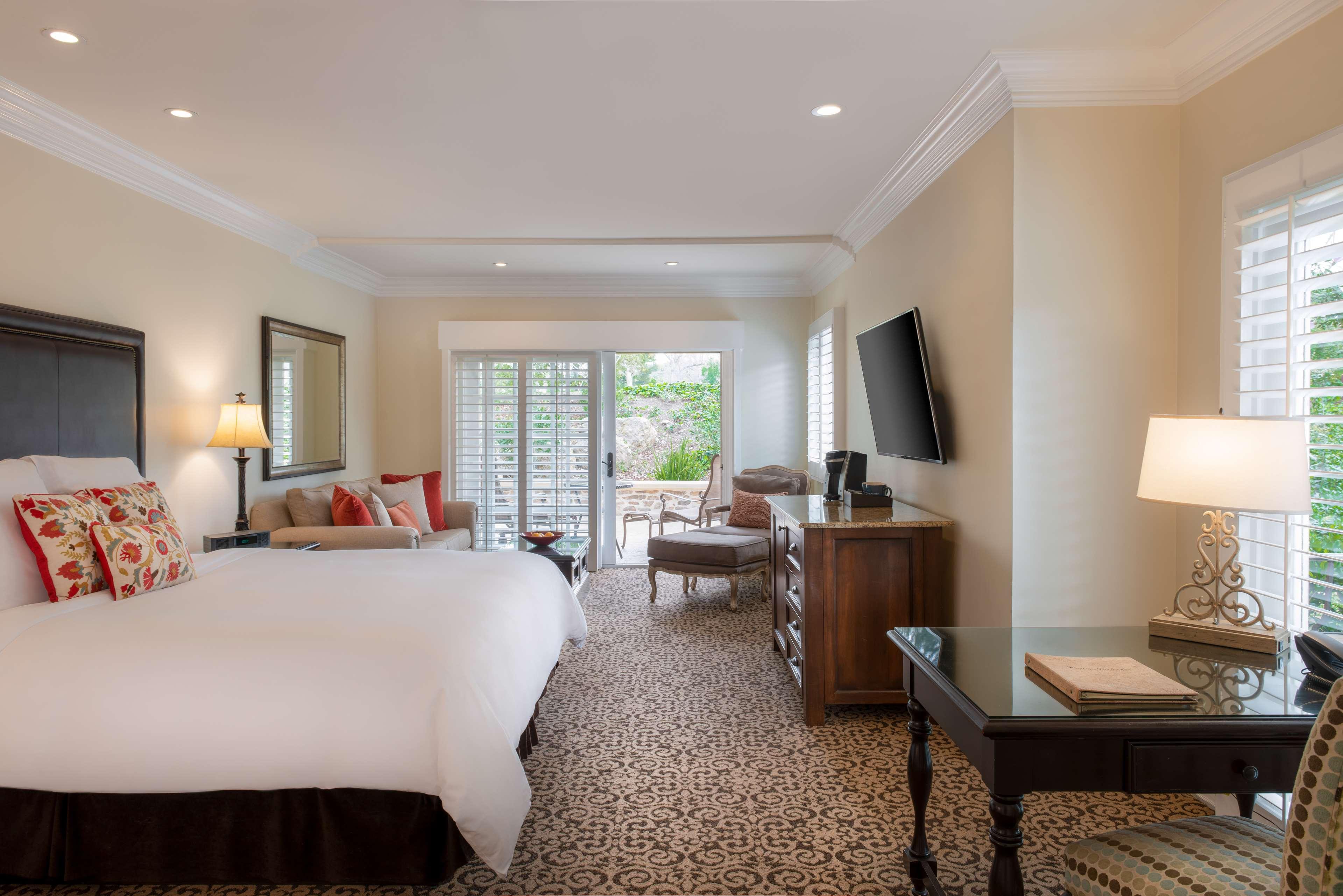 THE WESTLAKE VILLAGE INN 9/36