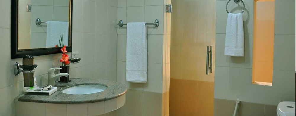 Hotel One Bhurban. 42/45