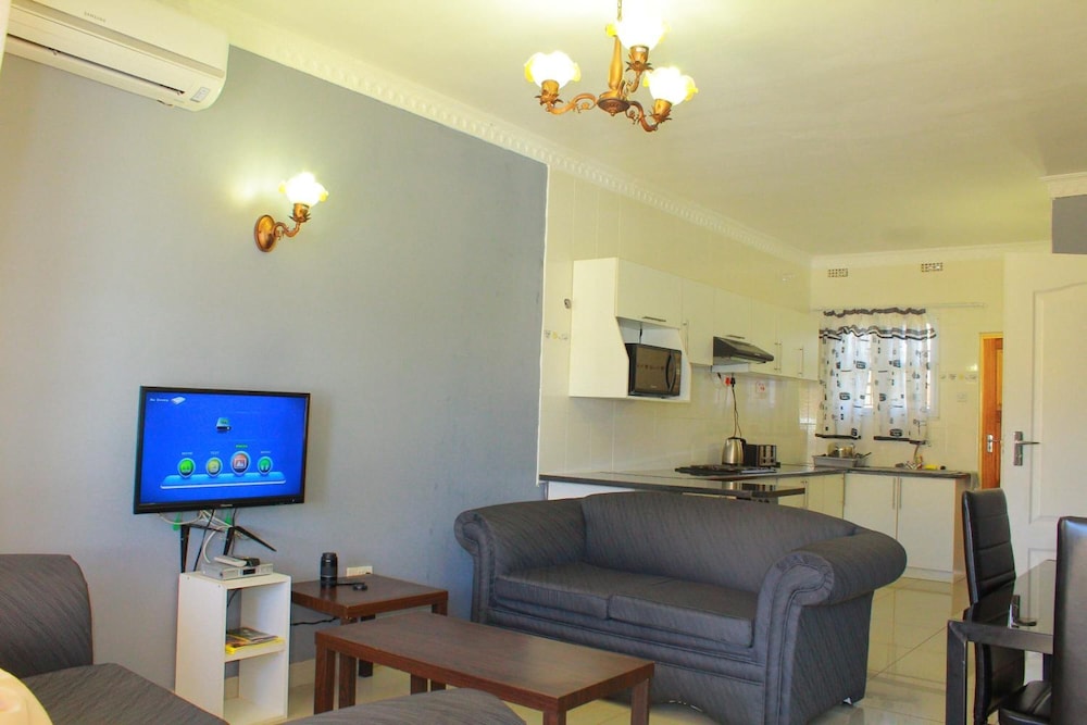 Asante Apartments 24/42