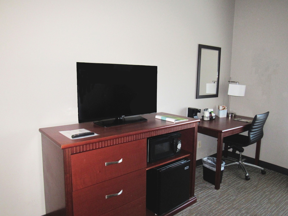 Wingate by Wyndham Shreveport Airport 24/29