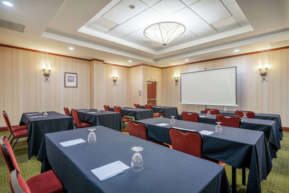 Hilton Garden Inn Morgantown 33/44