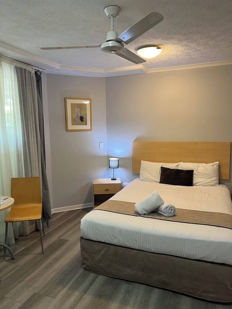 CALOUNDRA CENTRAL APARTMENT HOTEL 25/68