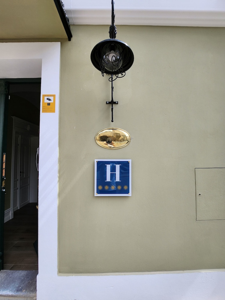 Hotel Boutique IULIA 5 Estrellas 22/50