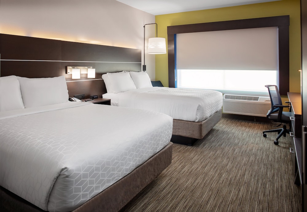 STANDARD, 2 QUEEN BEDS, ACCESSIBLE