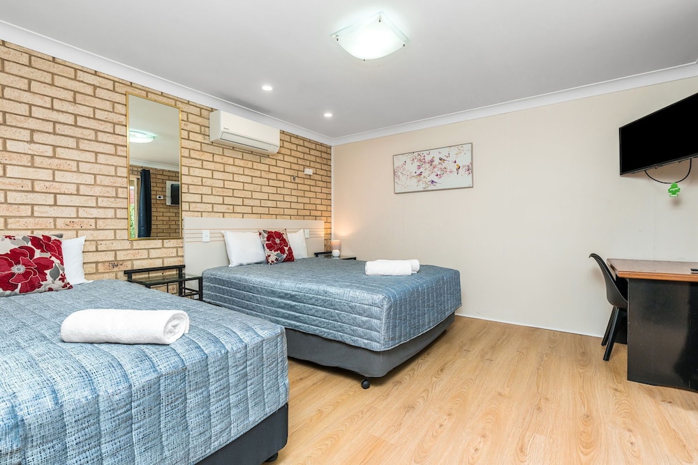LISMORE WILSON MOTEL 11/61