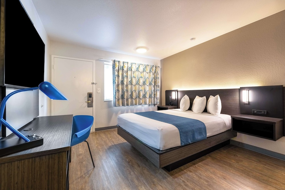 Motel6 Twin Falls, ID 21/43