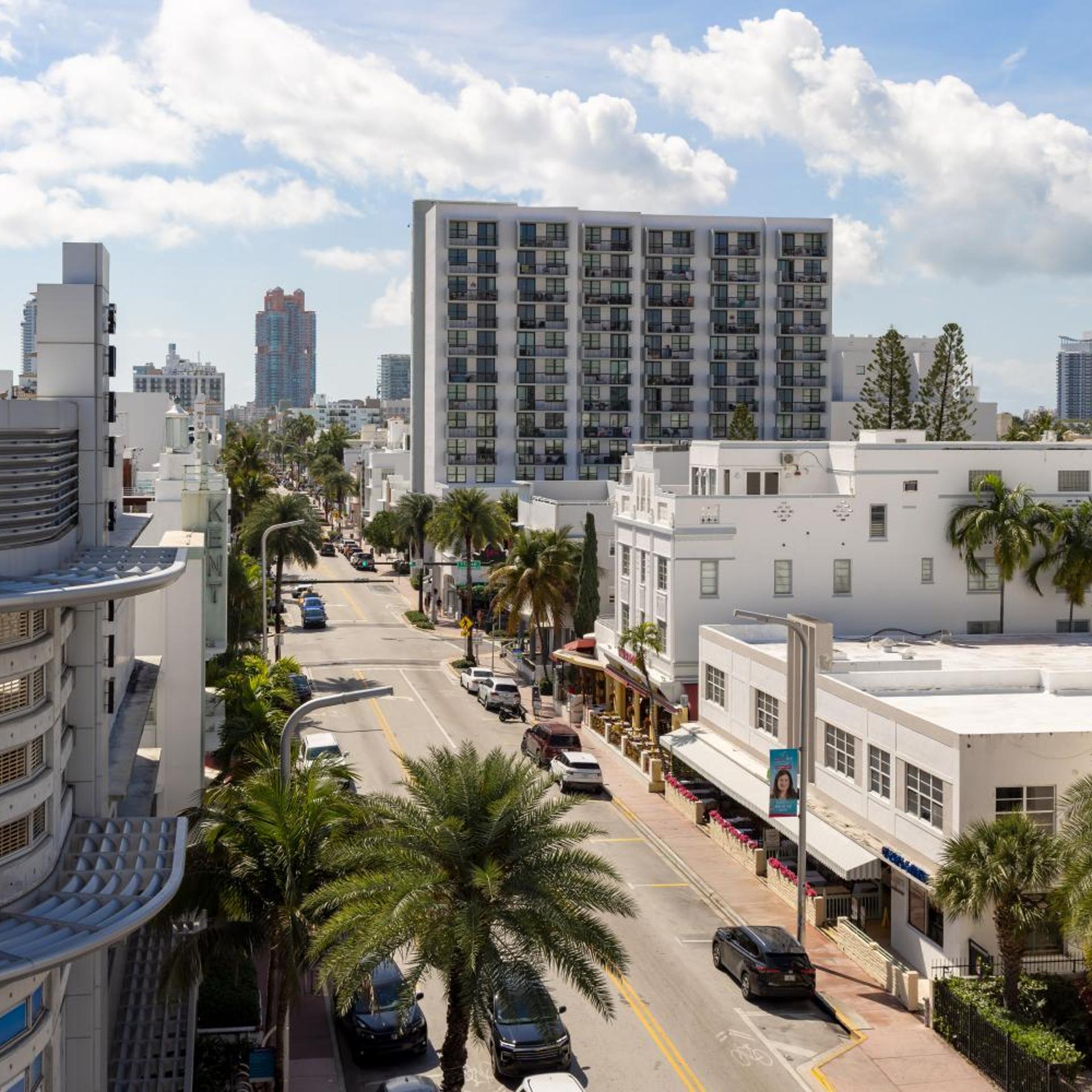 Collins Court South Beach 24/29