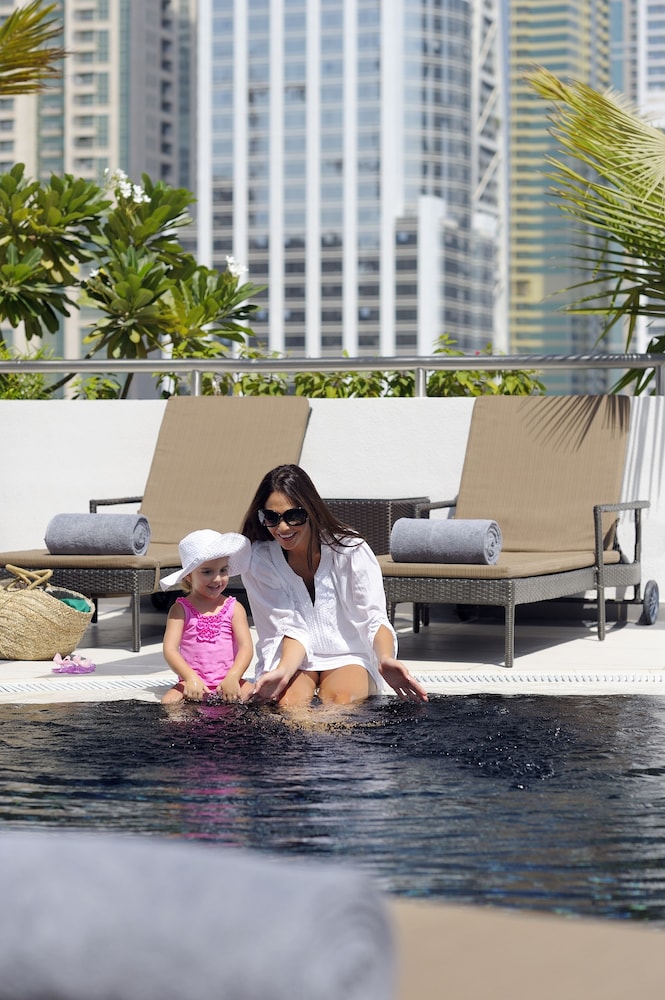 swimming pool spa