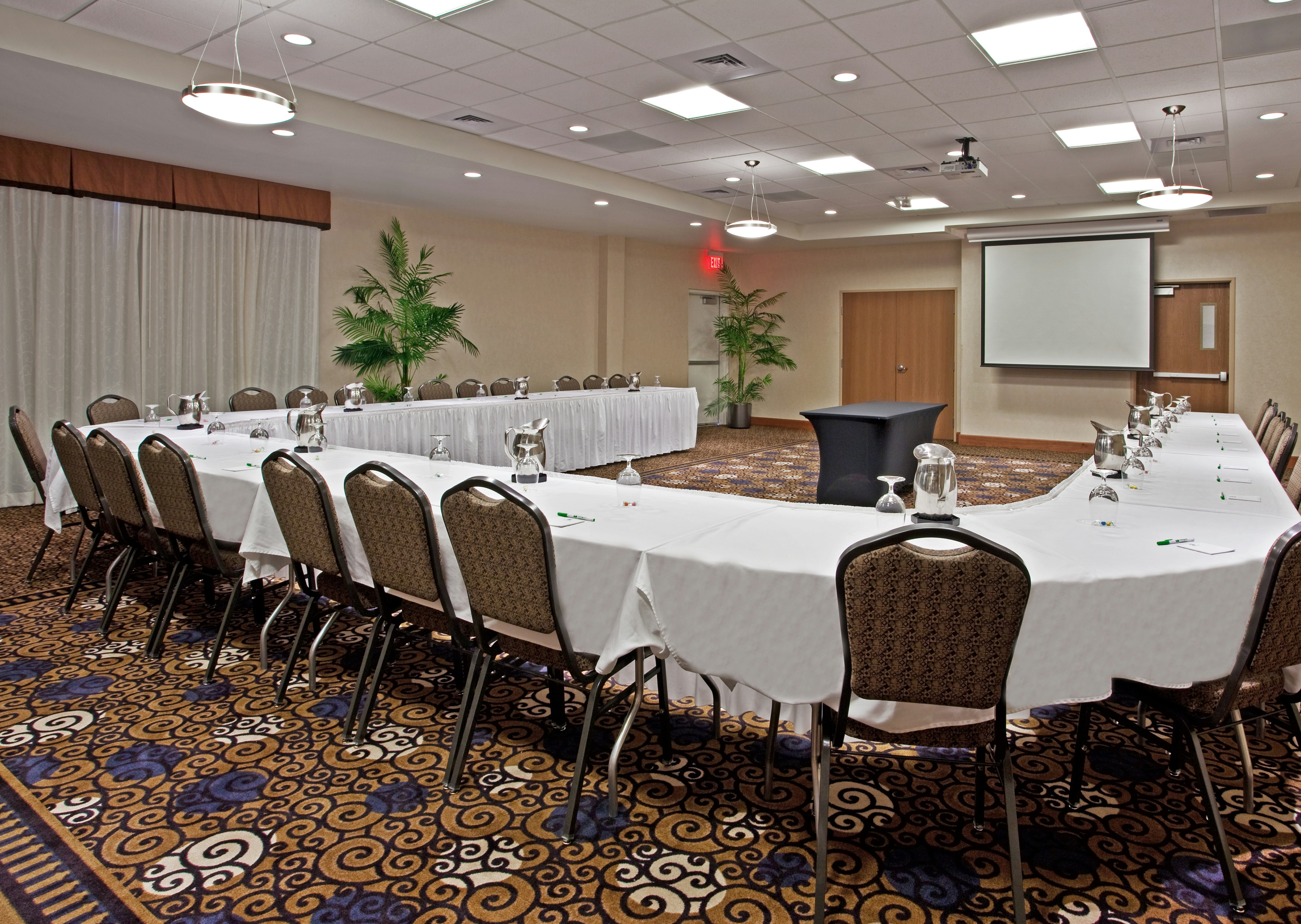 Holiday Inn Purdue - Fort Wayne 30/36