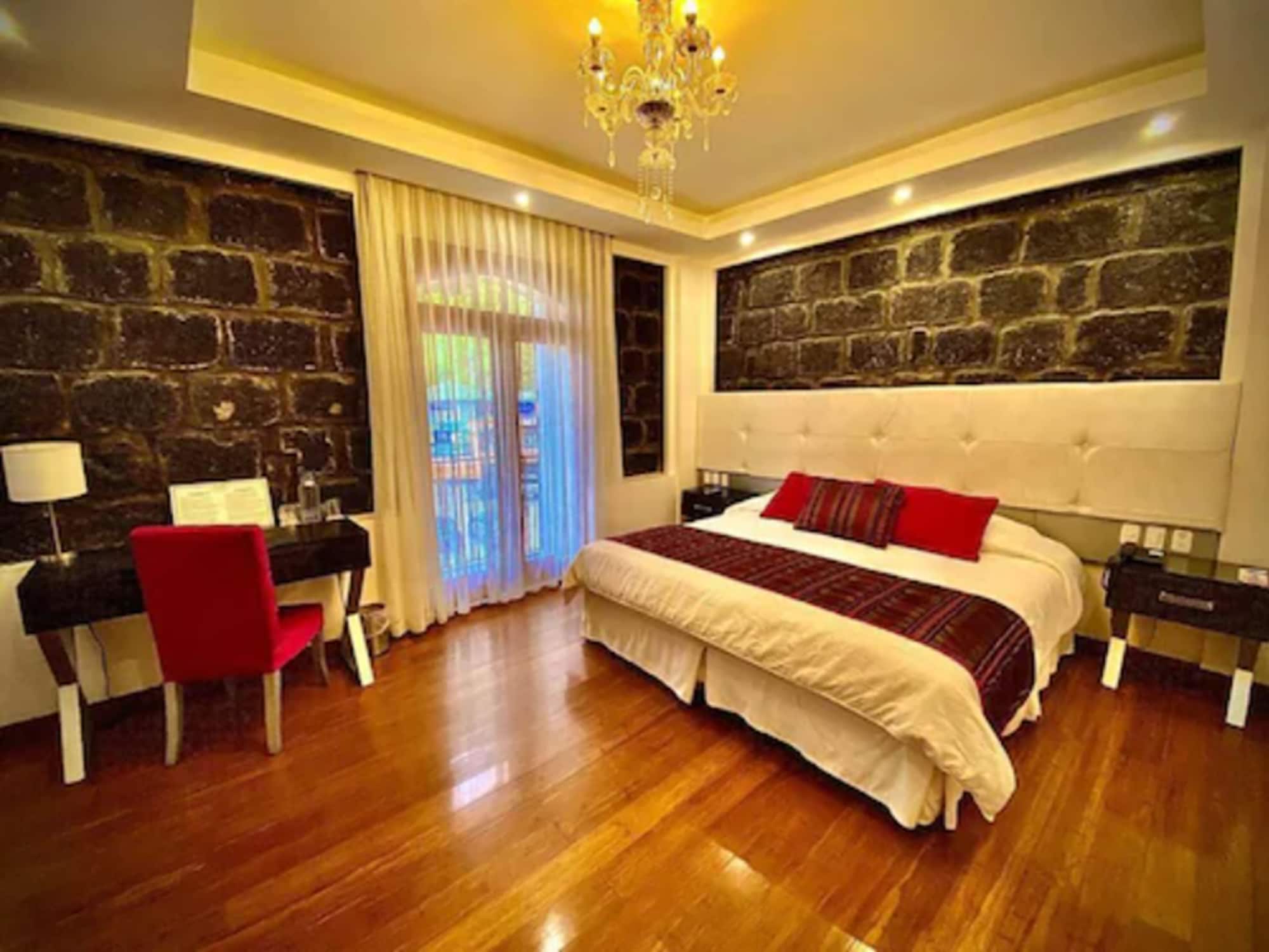 Plaza, King Bed