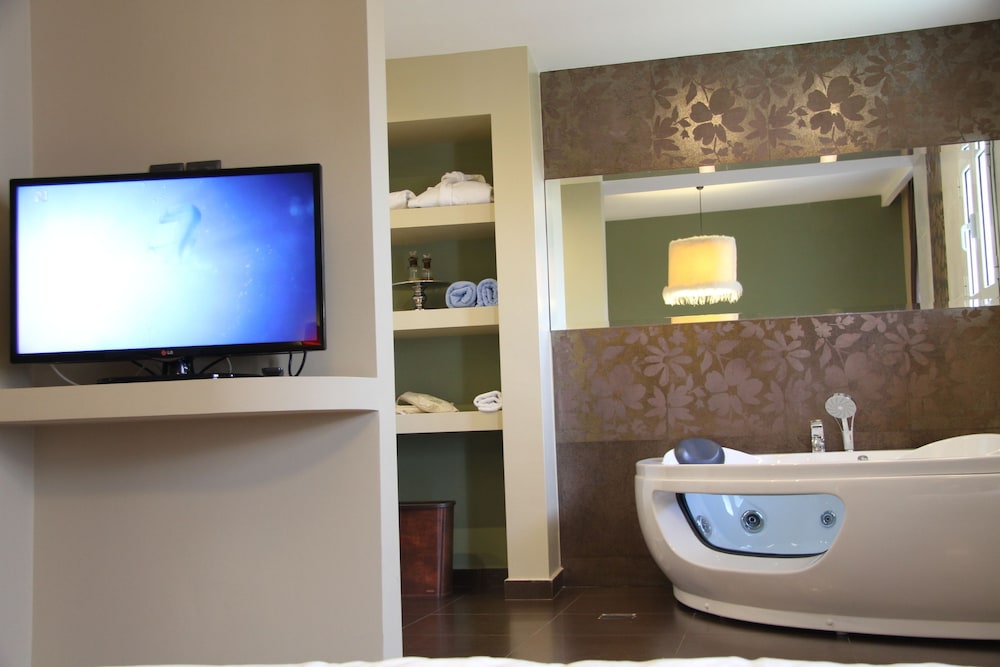 Andromeda Suites and Apartments 48/48