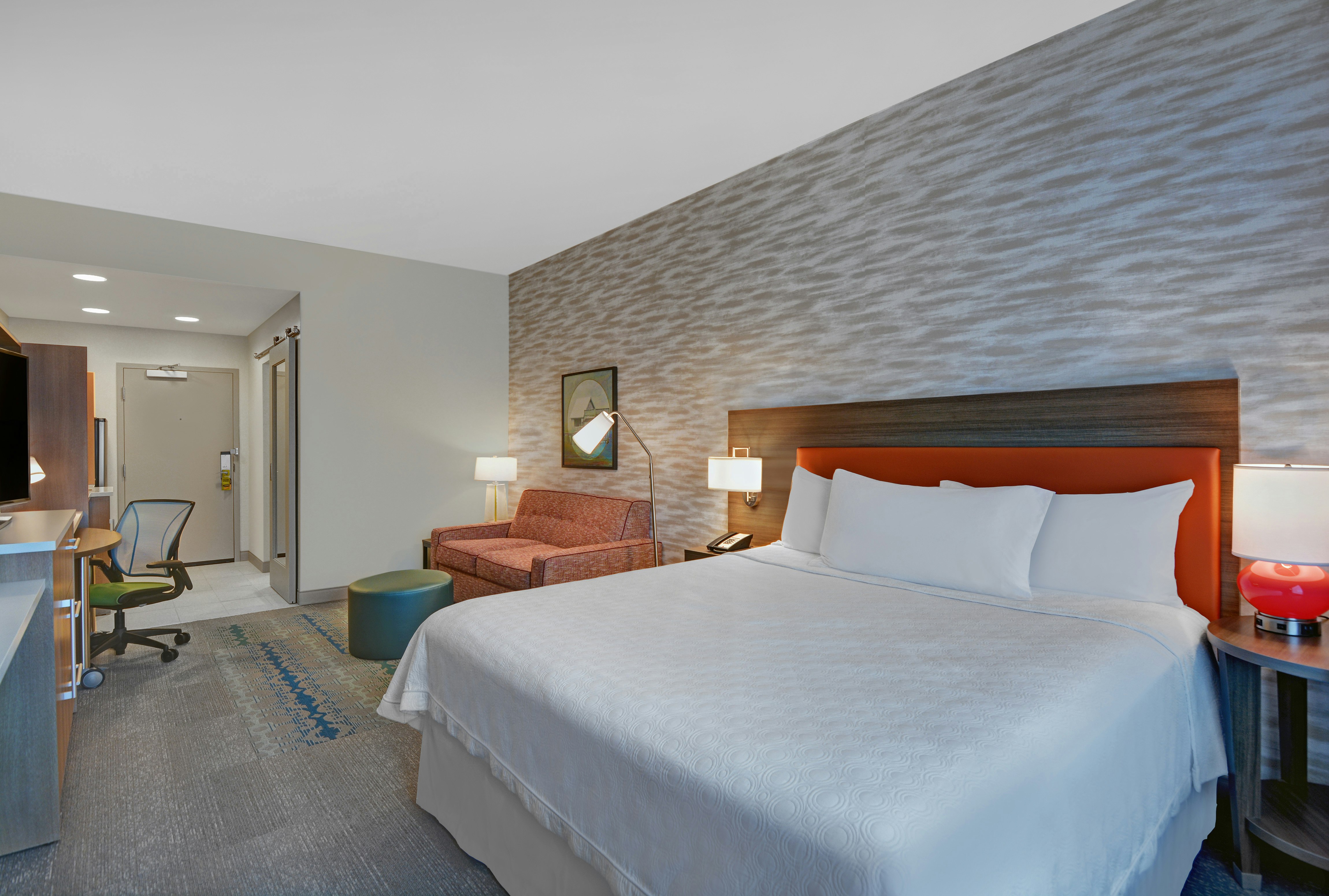 STUDIO, SUITE, KING BED