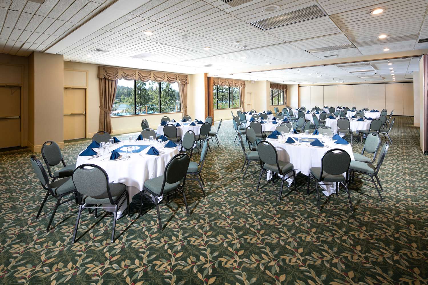 Red Lion Hotel Templin S On the River 4/29