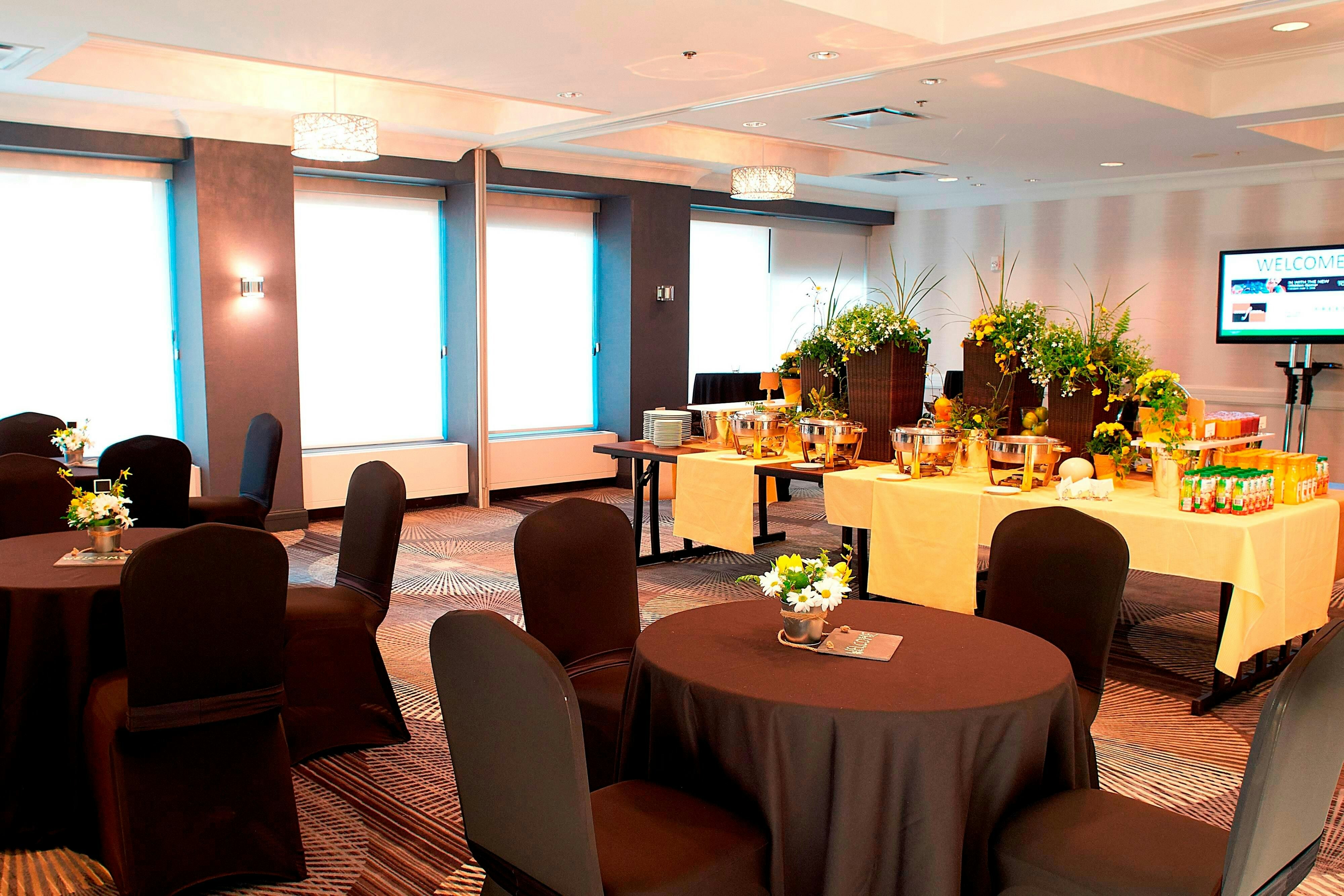 Courtyard By Marriott Downtown Toronto 10/25