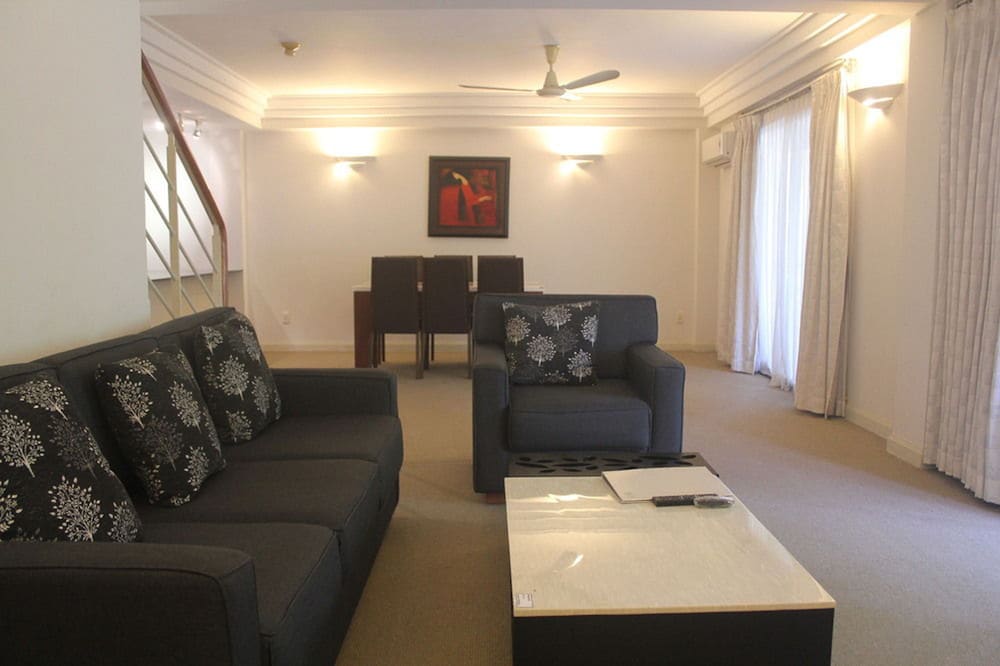 Saigon Apartments 42/72