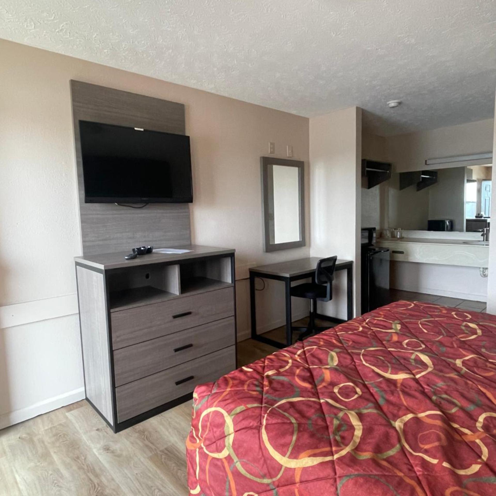 GARDEN INN & SUITES HOGANSVILLE 16/29