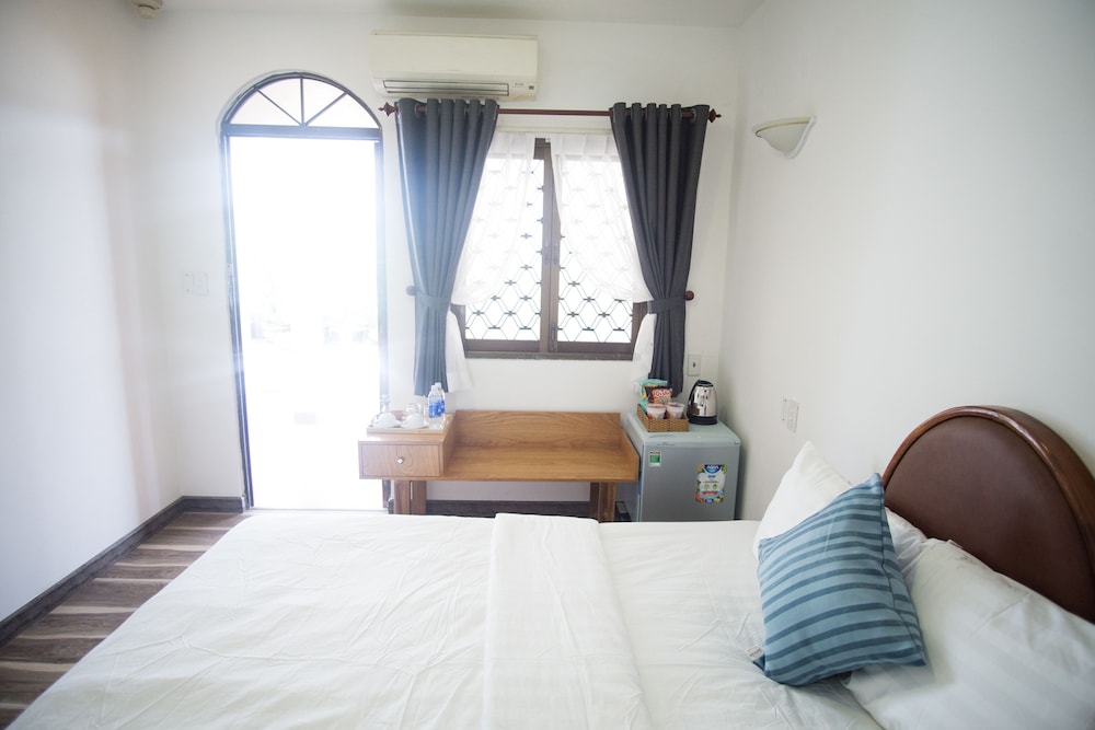 Cuu Kim Son Hotel 24/43