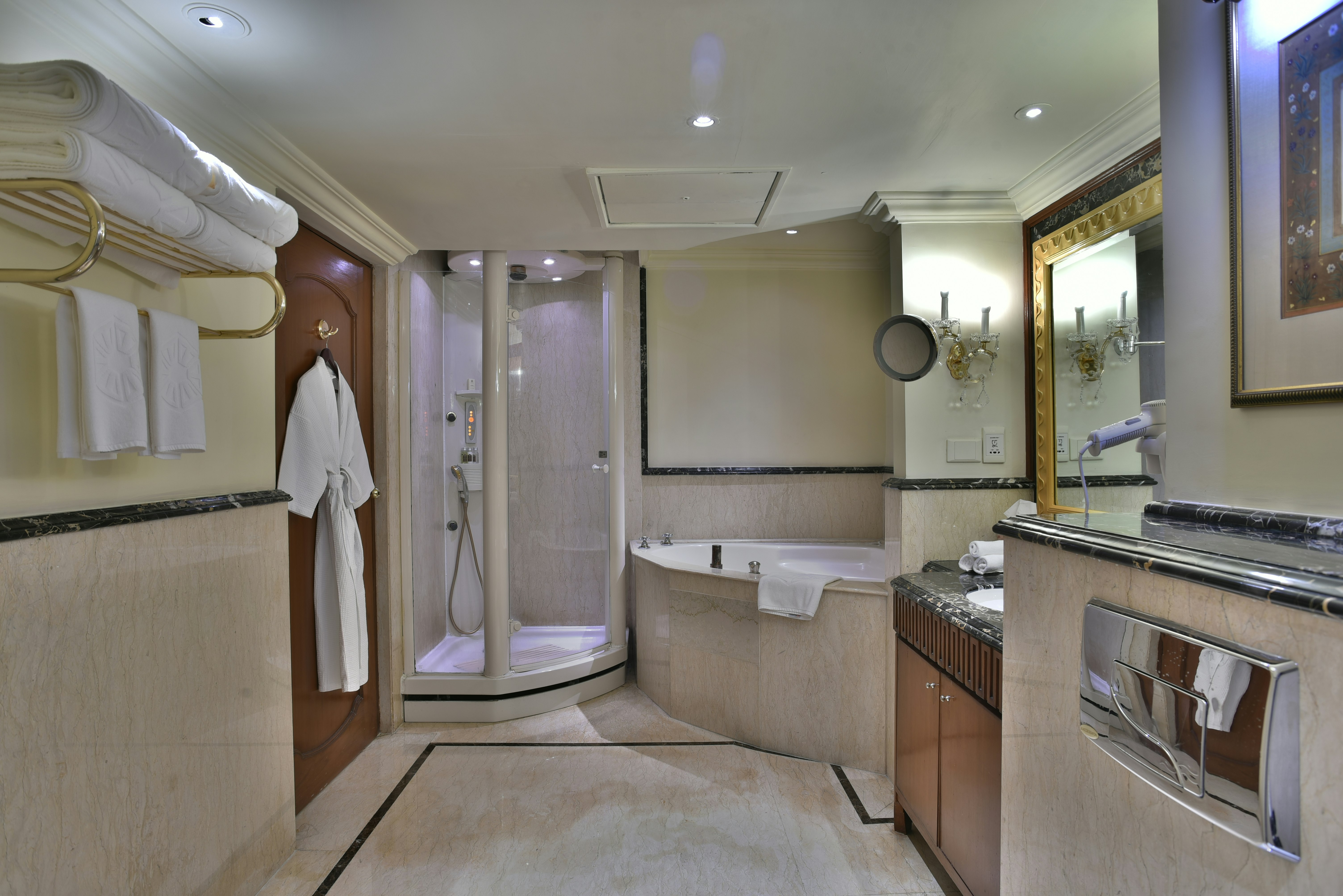 TAJ KRISHNA 84/84