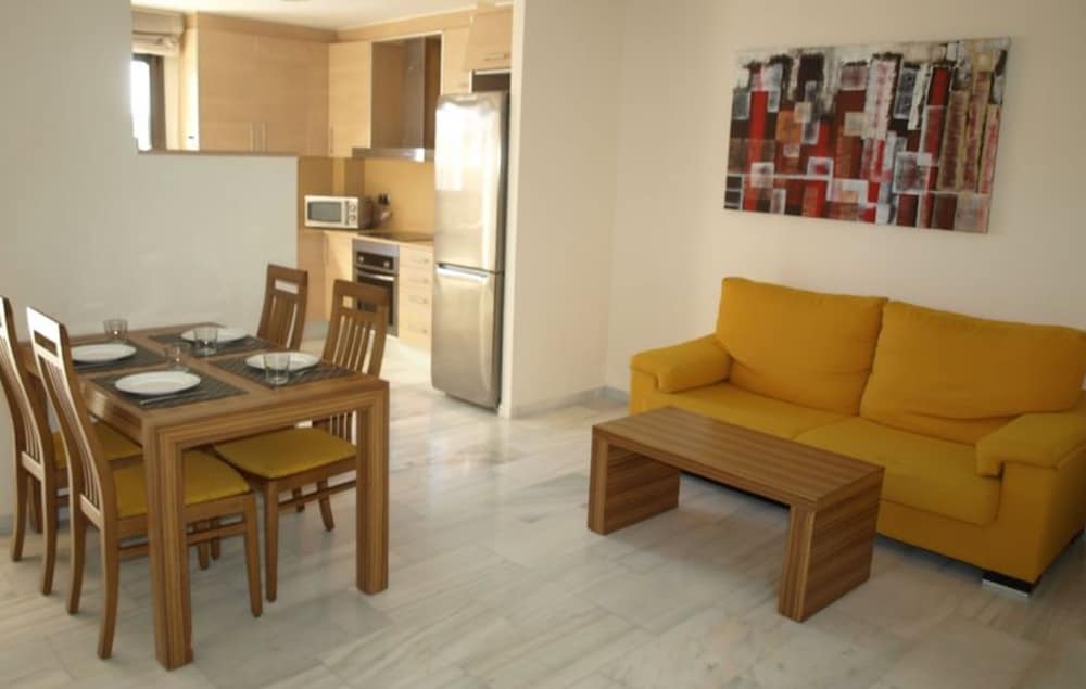 Aparthotel del Golf 23/48