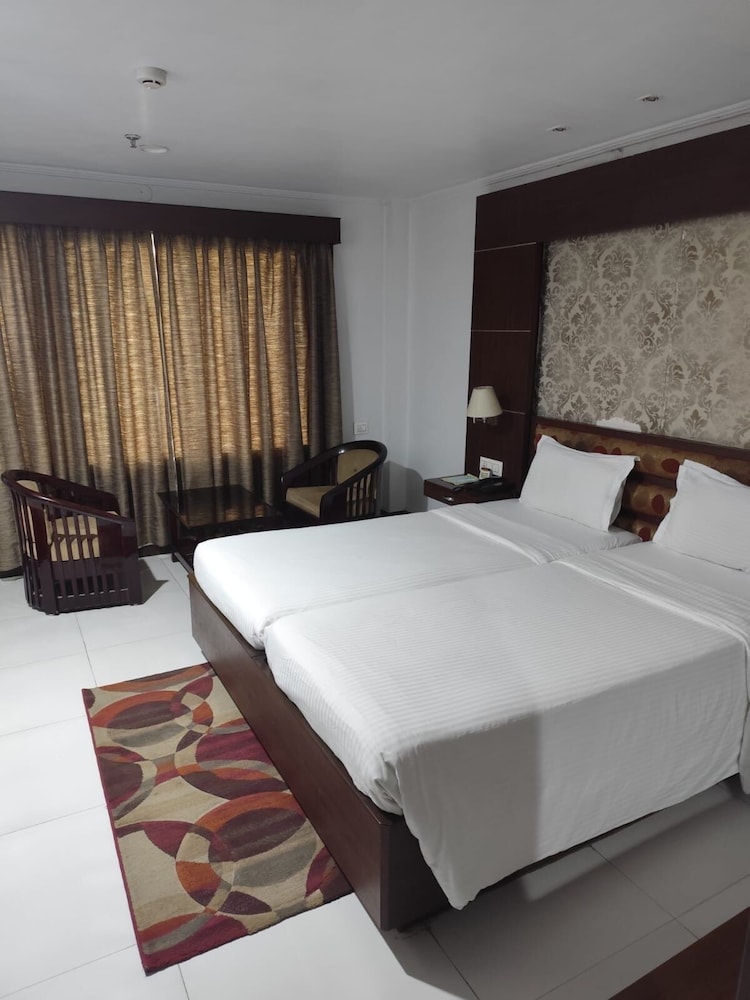 Airport City Hotel 9/35