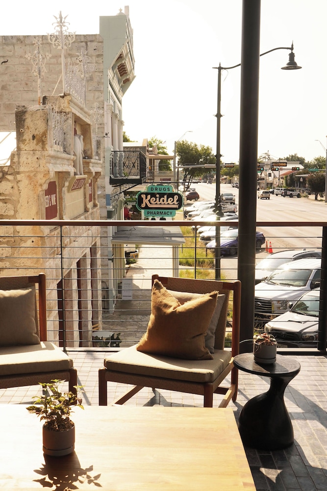 Albert Hotel 41/45