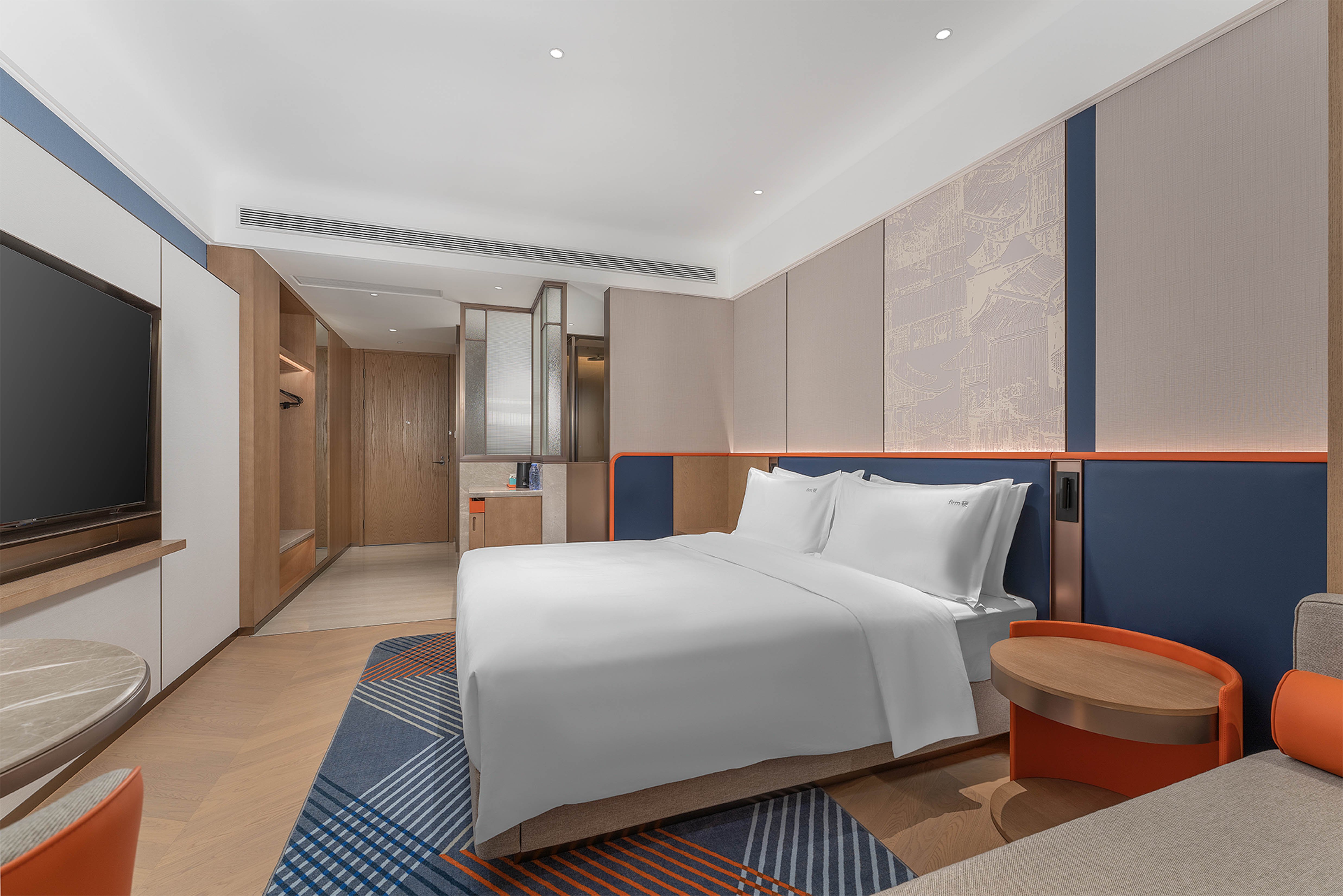 Standard, King Bed, Extra Floor Space