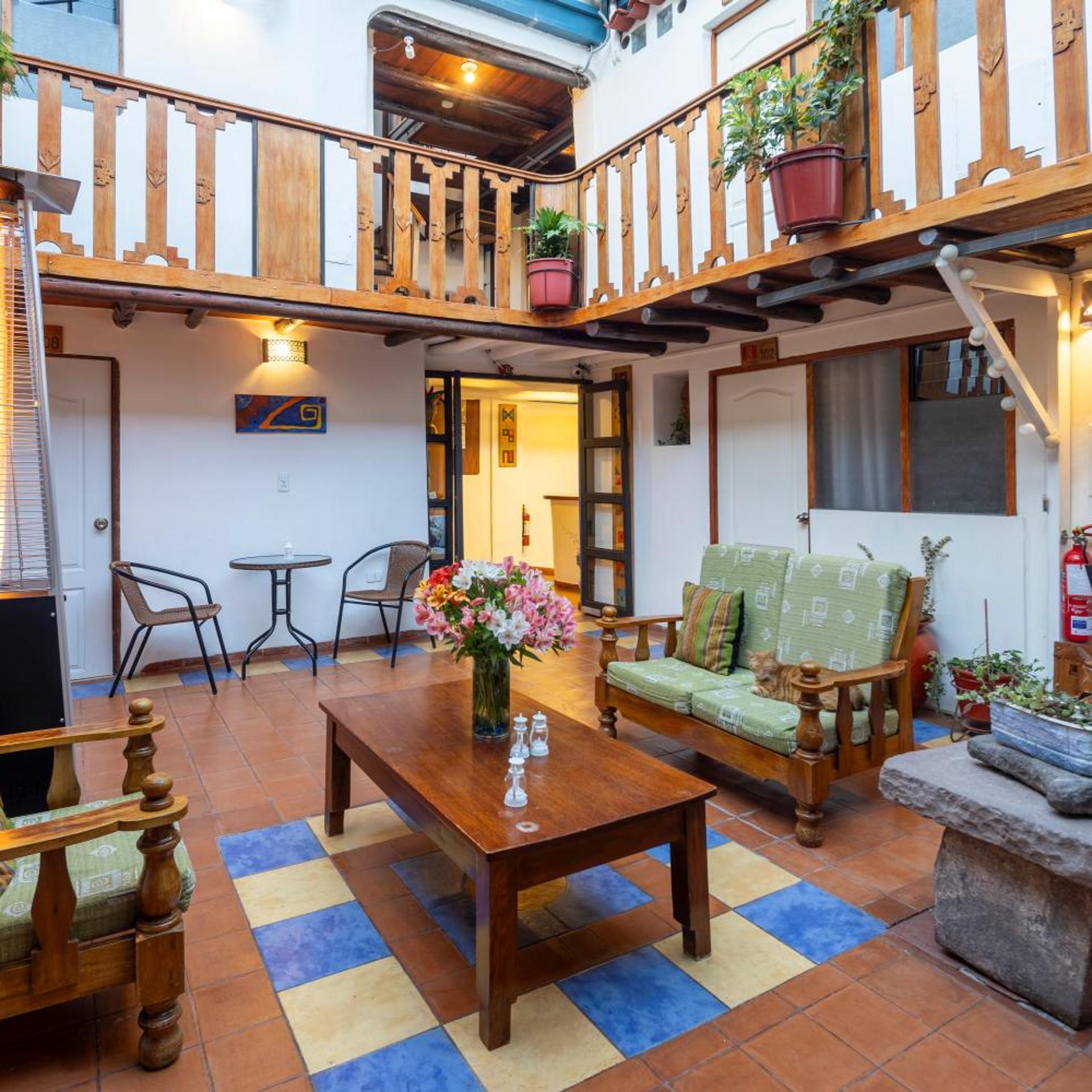 Hostal Teatro Inka 33/50