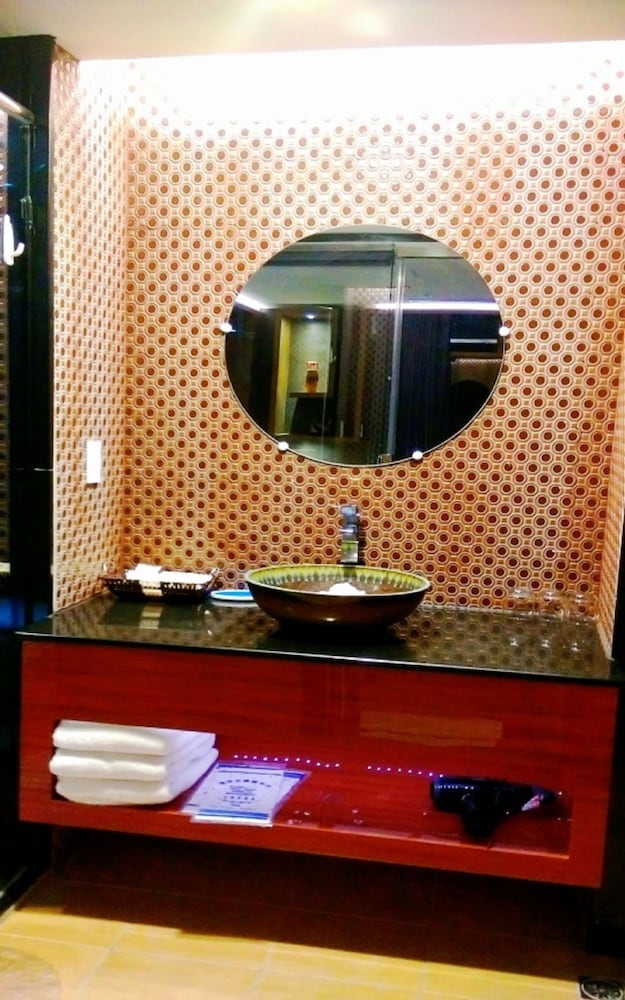 Jinsha Lake Side Hotel 49/49
